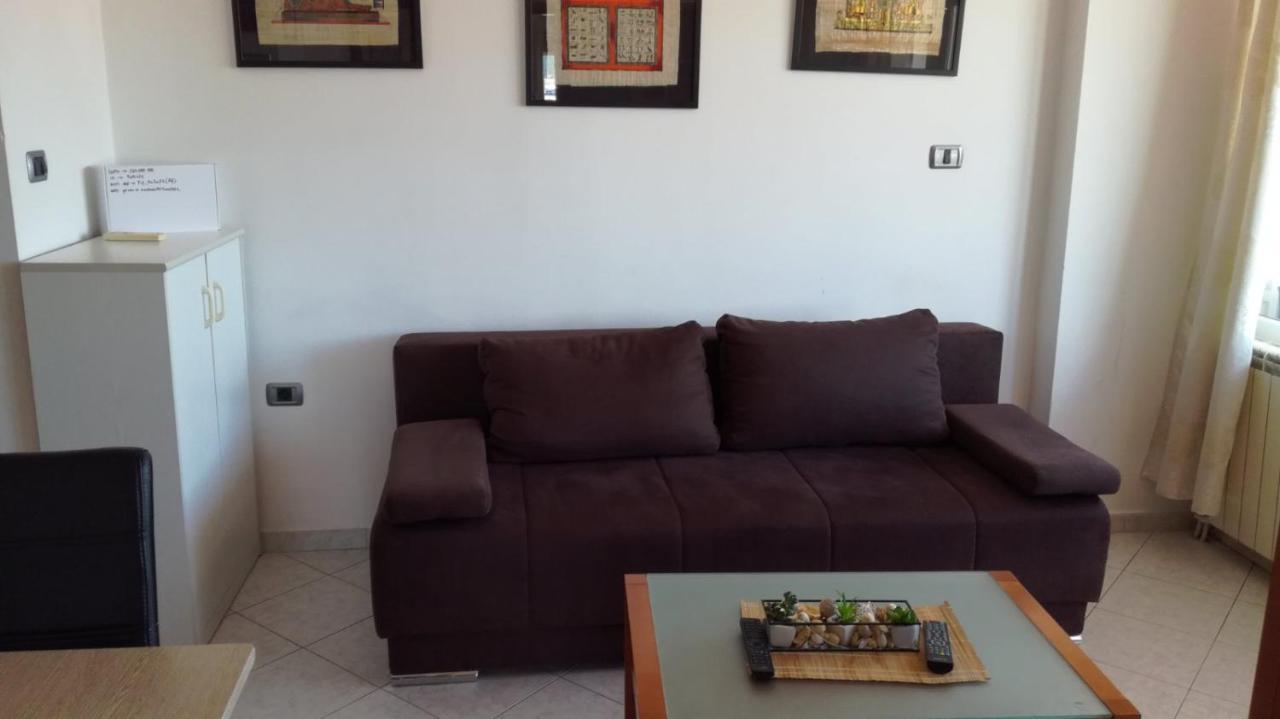 Apartma Vojkovo Koper Buitenkant foto